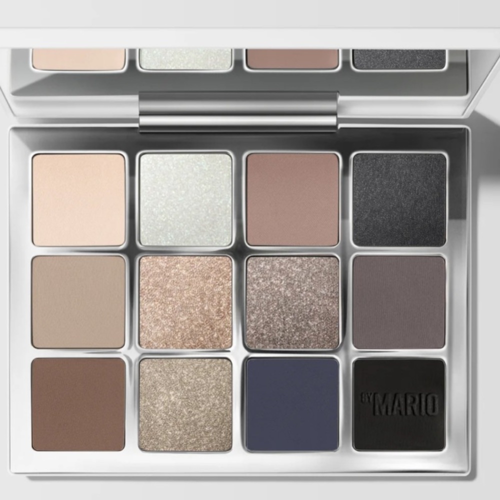 Makeup by Mario Ethereal Eyes Moonlight 12
Shades, 4 finishes it’s so pretty! - Picture 1 of 10